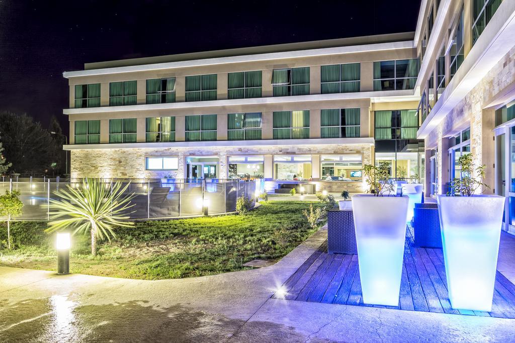 Howard Johnson Neuquén Extérieur photo