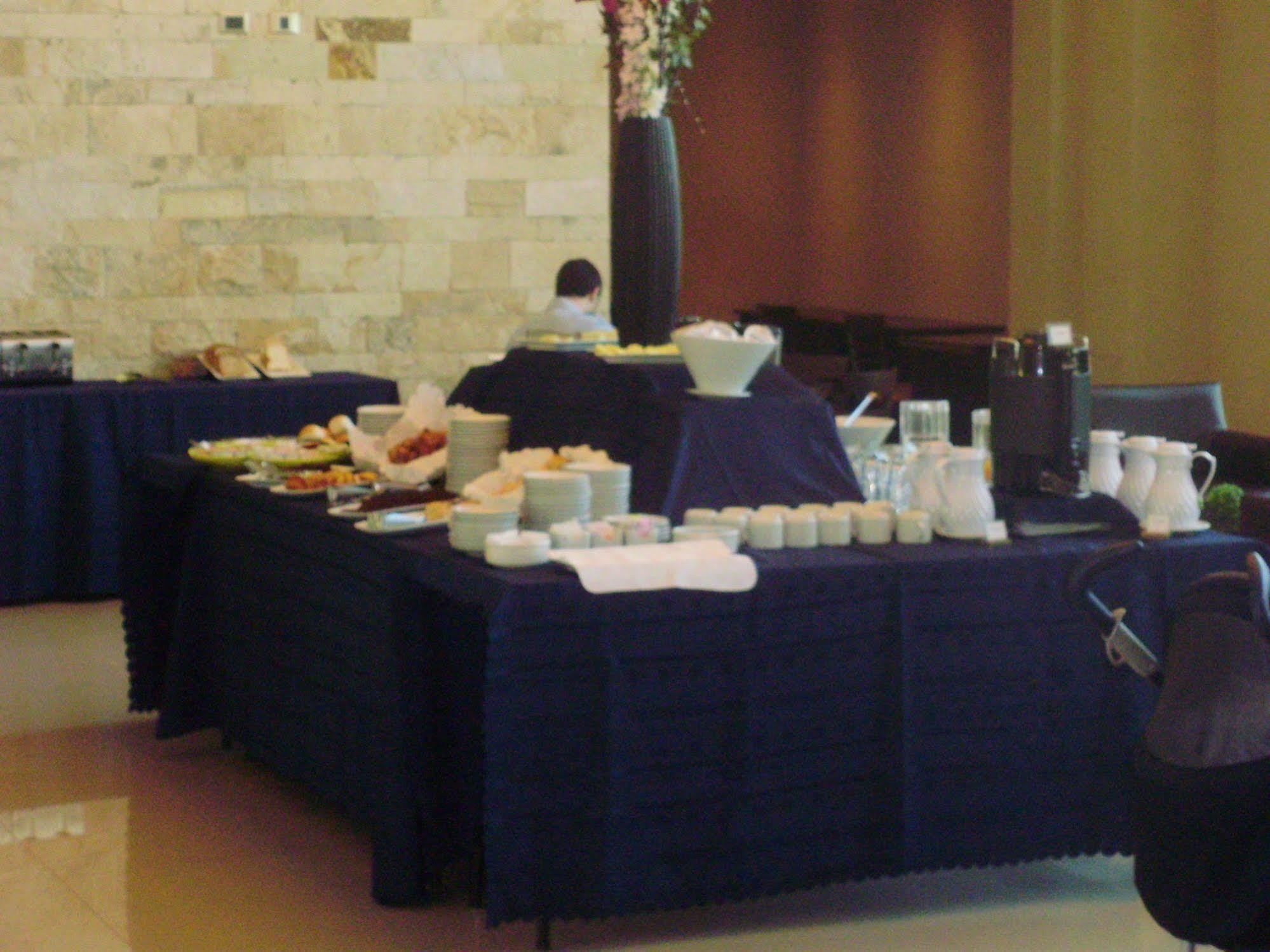 Howard Johnson Neuquén Extérieur photo